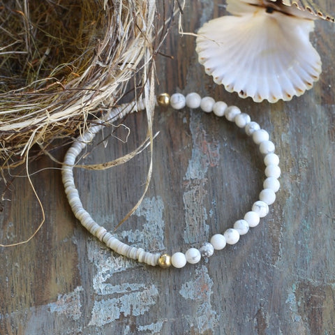 4mm Howlite and Shell Bracelet